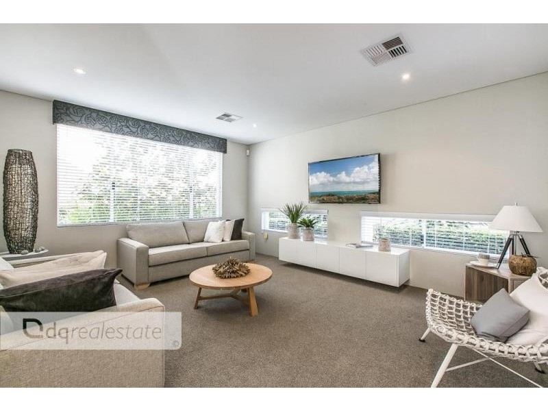 8 Auger Way, Alkimos WA 6038