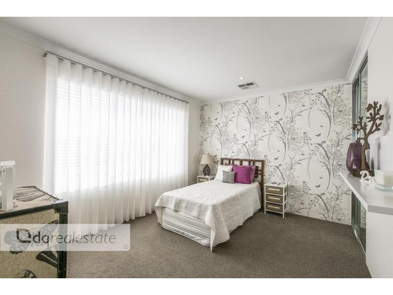 8 Auger Way, Alkimos WA 6038