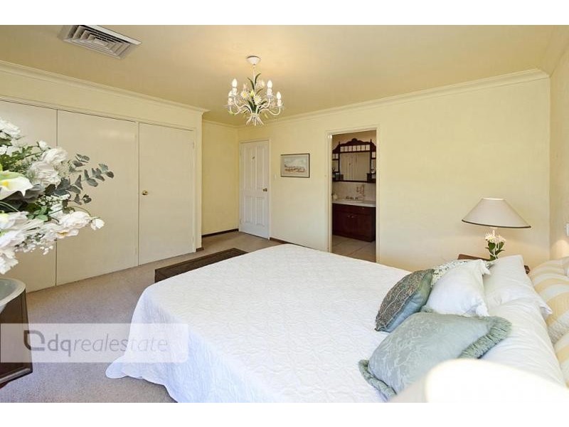 10 Clifftop Court, Edgewater WA 6027