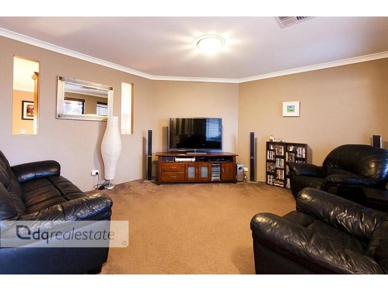 43 Palmerston Crescent, Tapping WA 6065