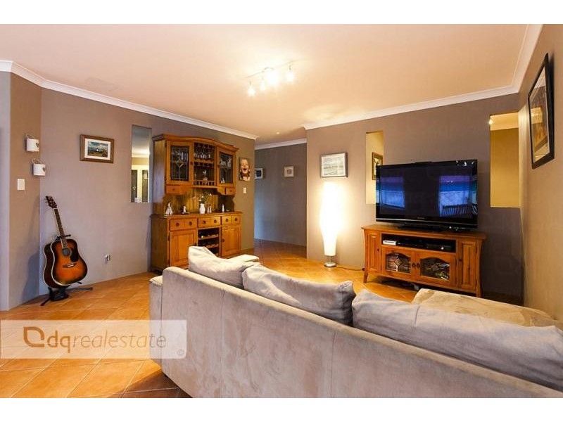 43 Palmerston Crescent, Tapping WA 6065