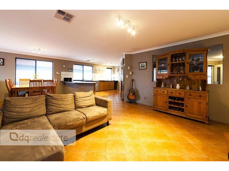 43 Palmerston Crescent, Tapping WA 6065