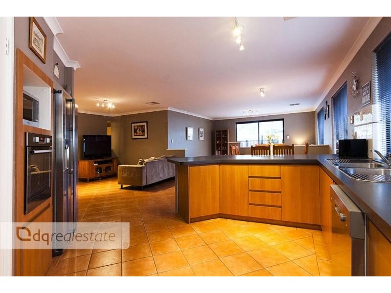 43 Palmerston Crescent, Tapping WA 6065