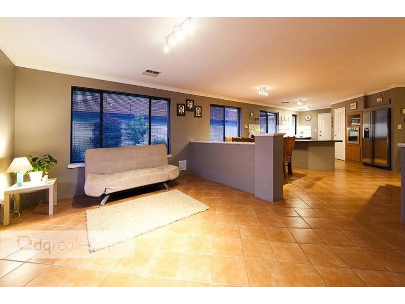 43 Palmerston Crescent, Tapping WA 6065