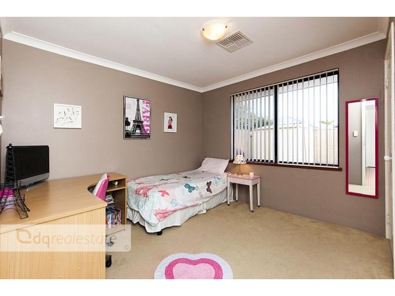 43 Palmerston Crescent, Tapping WA 6065