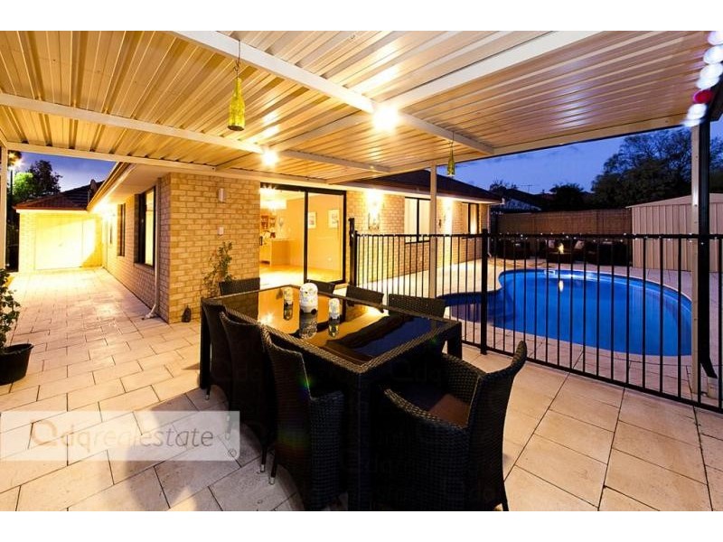 43 Palmerston Crescent, Tapping WA 6065