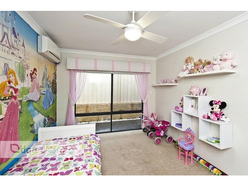 30 Crosthwait Circle, Tapping WA 6065