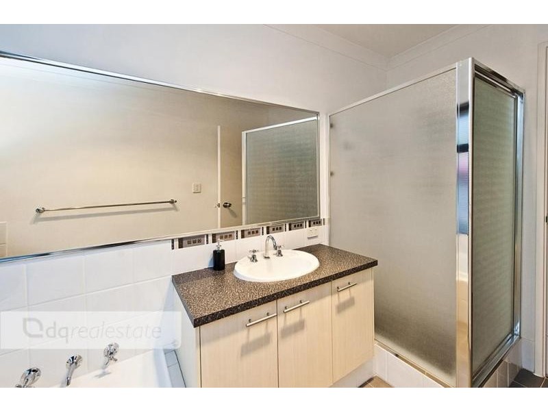 30 Crosthwait Circle, Tapping WA 6065