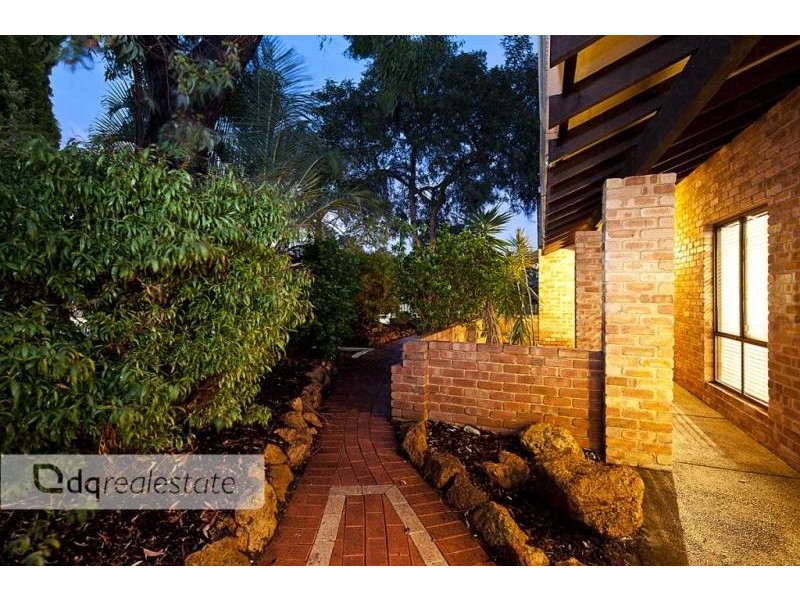 32 Barridale Drive, Kingsley WA 6026