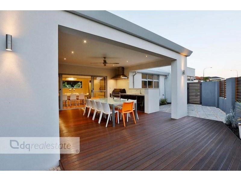 1 Fennell Rise, Darch WA 6065