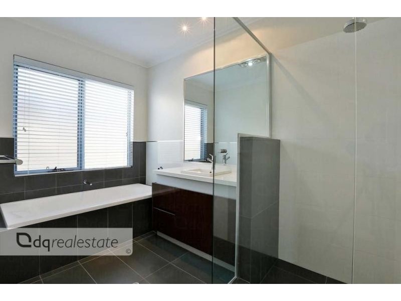 1 Fennell Rise, Darch WA 6065