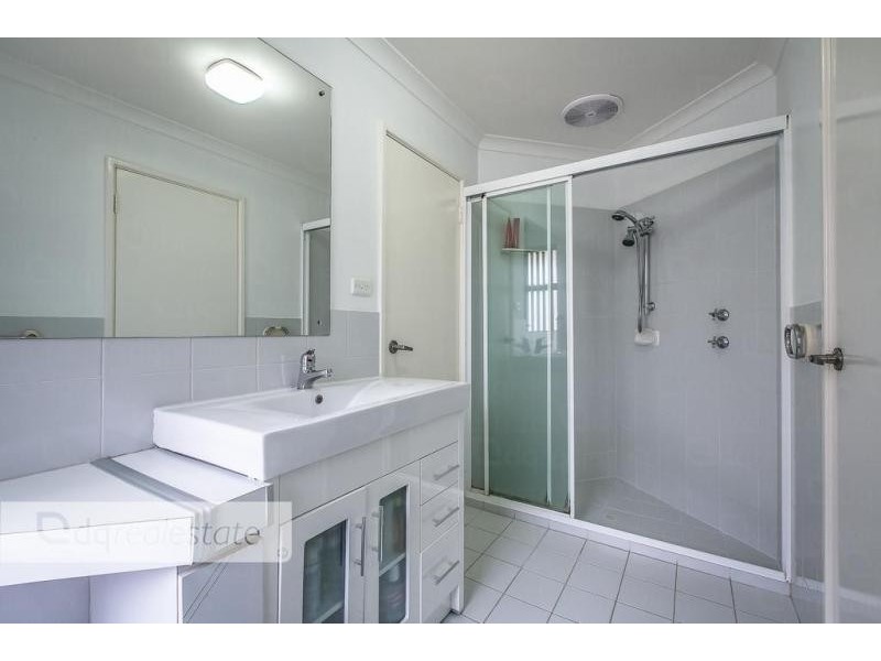 8B Farnell Place, Alexander Heights WA 6064