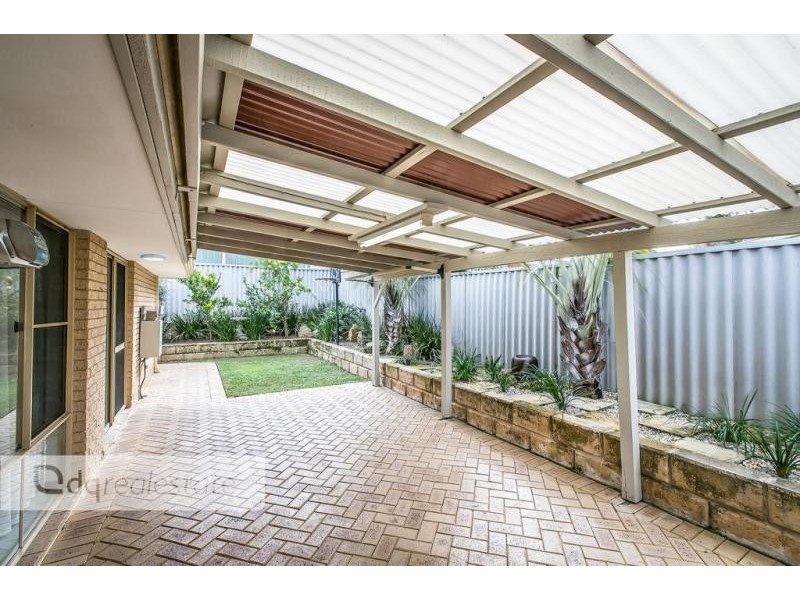 8B Farnell Place, Alexander Heights WA 6064