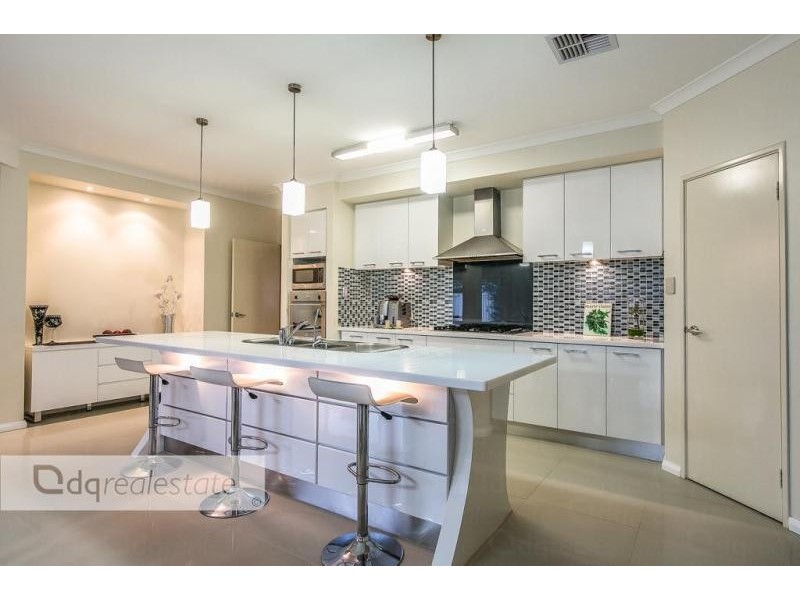 70 Regency Avenue, Madeley WA 6065