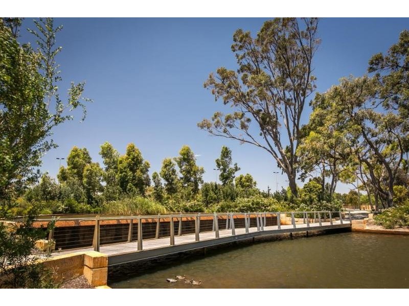 70 Regency Avenue, Madeley WA 6065