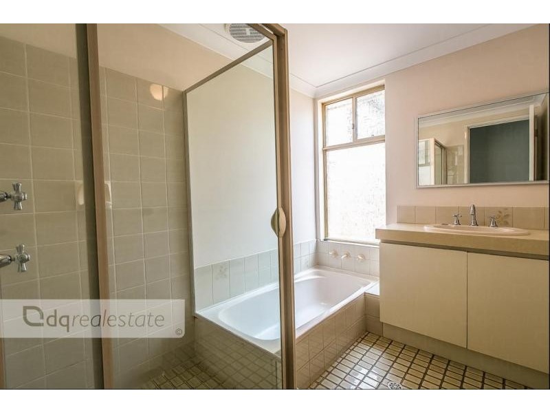 8 Crew Court, Ocean Reef WA 6027