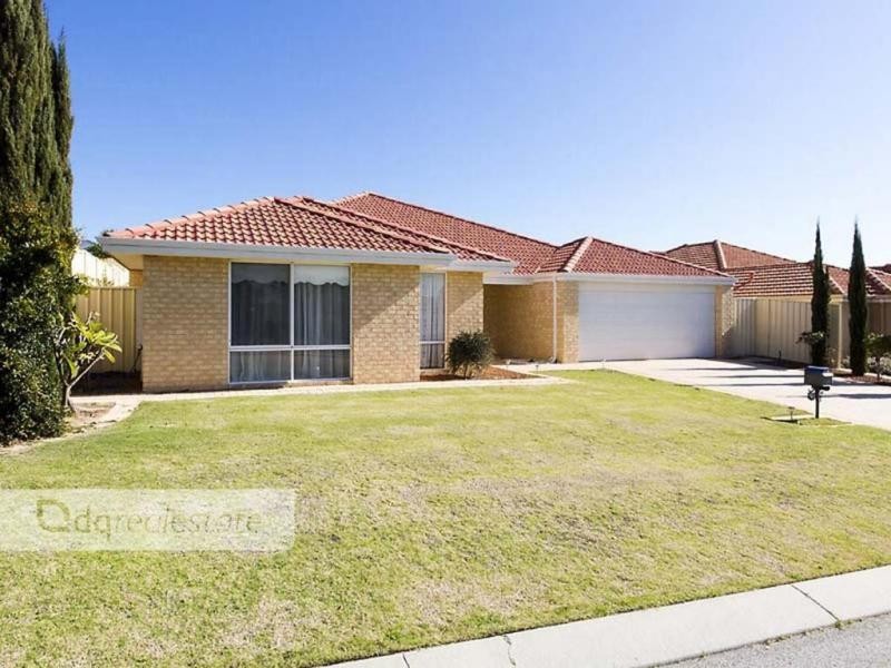 28 Crosthwait Circle, Tapping WA 6065