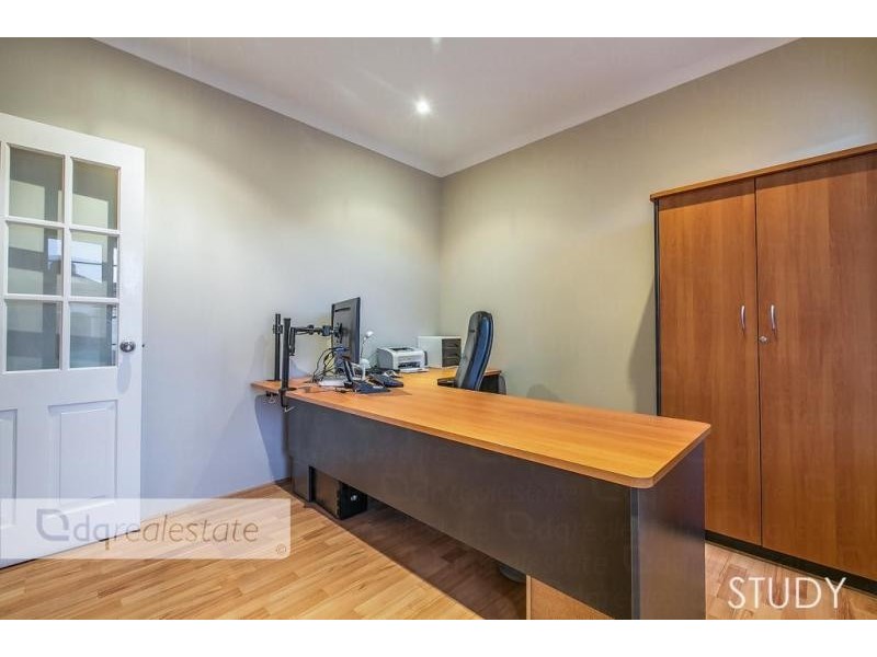 5 Sutton Way, Darch WA 6065