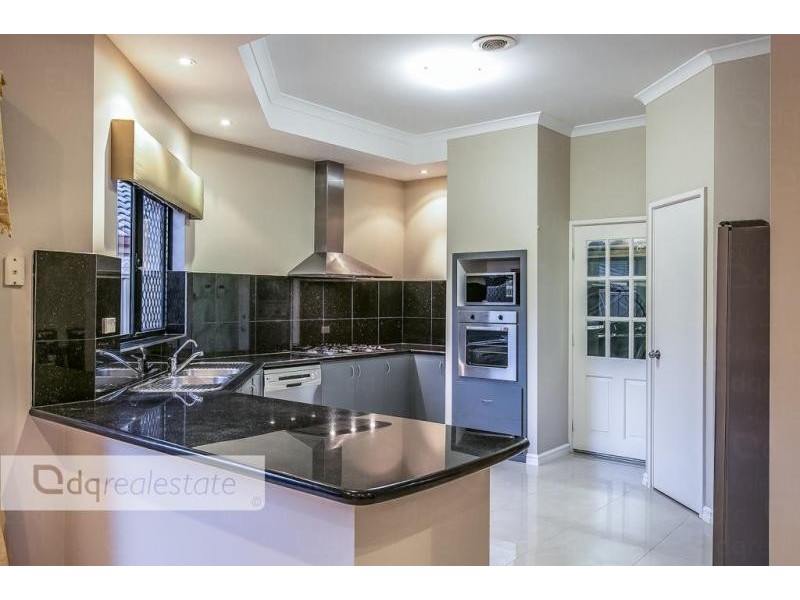 5 Sutton Way, Darch WA 6065