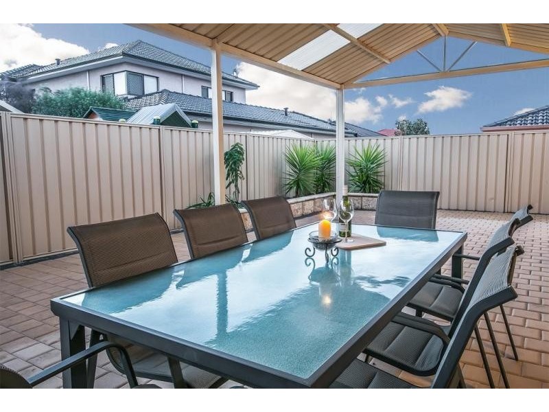 5 Sutton Way, Darch WA 6065