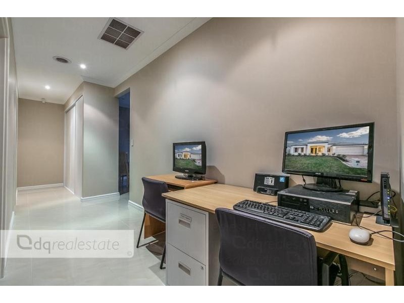 5 Sutton Way, Darch WA 6065