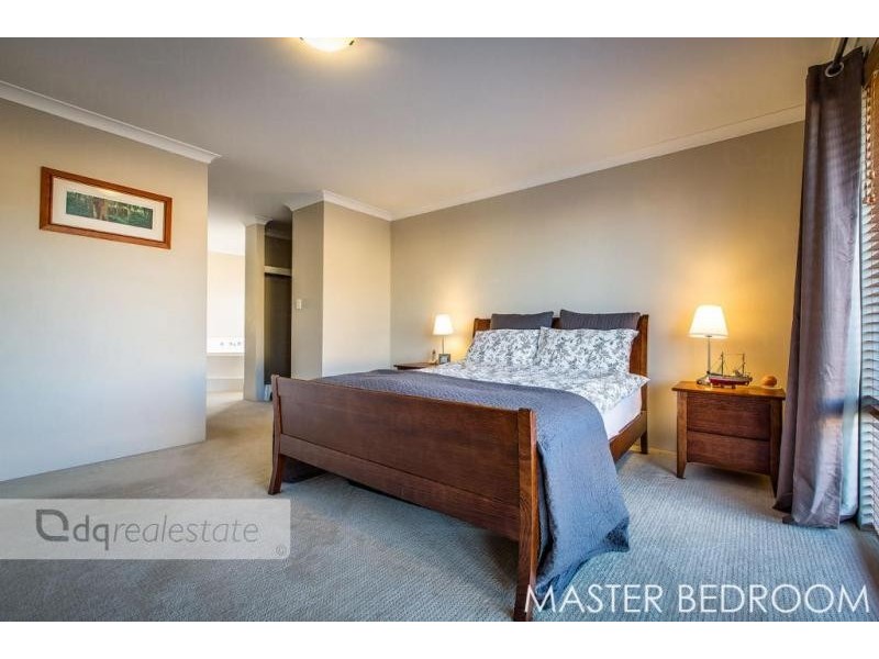 11 Carothers Meander, Tapping WA 6065