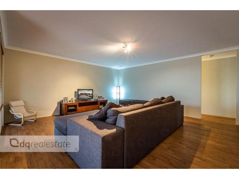 11 Carothers Meander, Tapping WA 6065