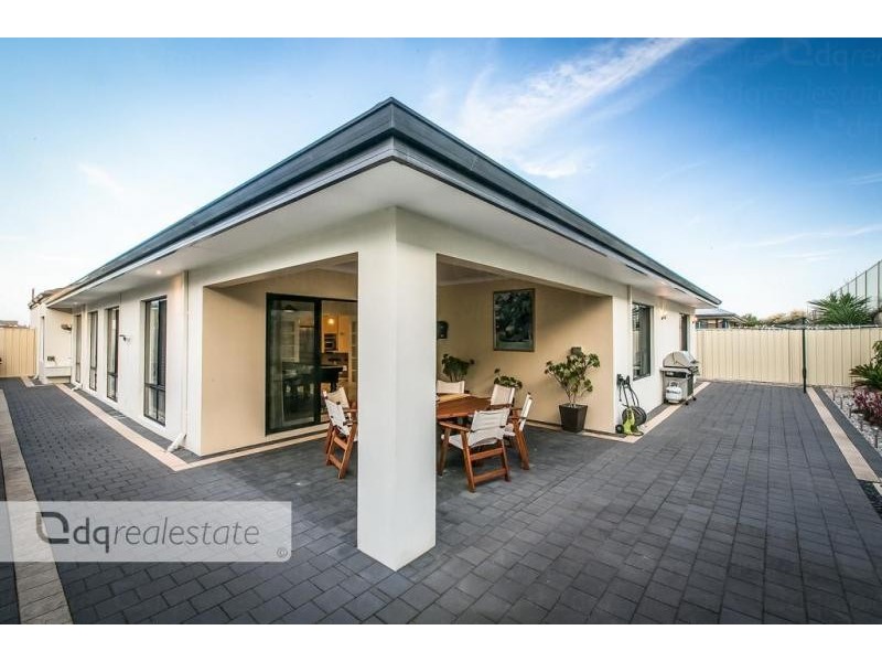 73 Regency Avenue, Madeley WA 6065