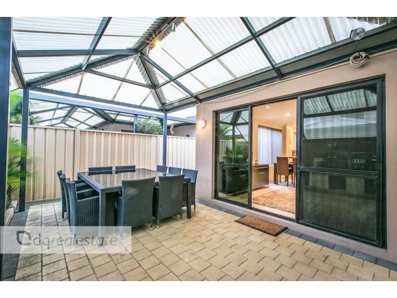 77 Gungurru Avenue, Hocking WA 6065