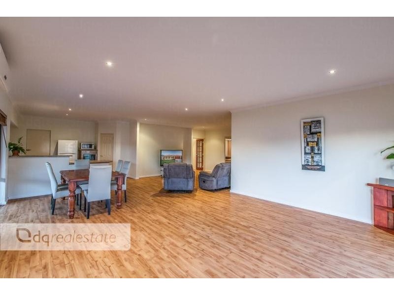 27 Bazille Crescent, Tapping WA 6065