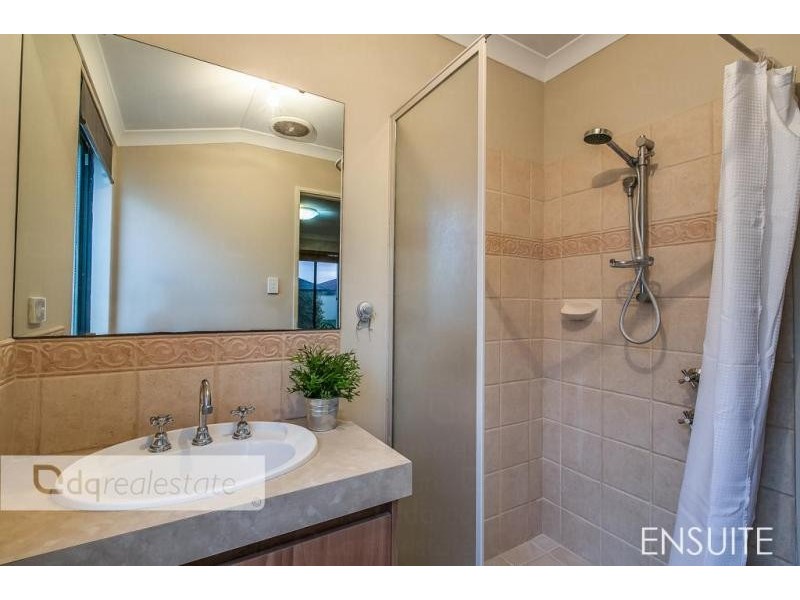 5 Limerick Crescent, Darch WA 6065