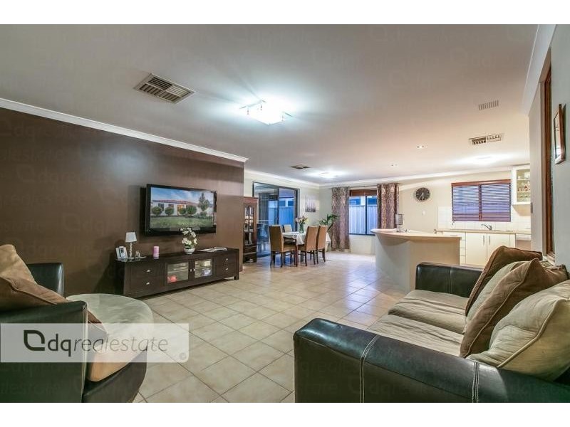 5 Limerick Crescent, Darch WA 6065