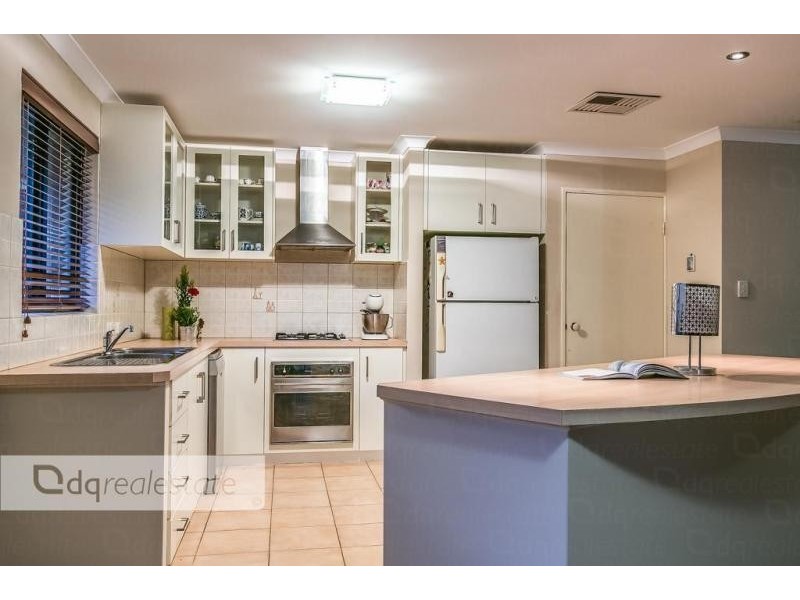 5 Limerick Crescent, Darch WA 6065