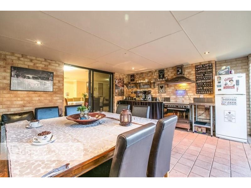 5 Limerick Crescent, Darch WA 6065