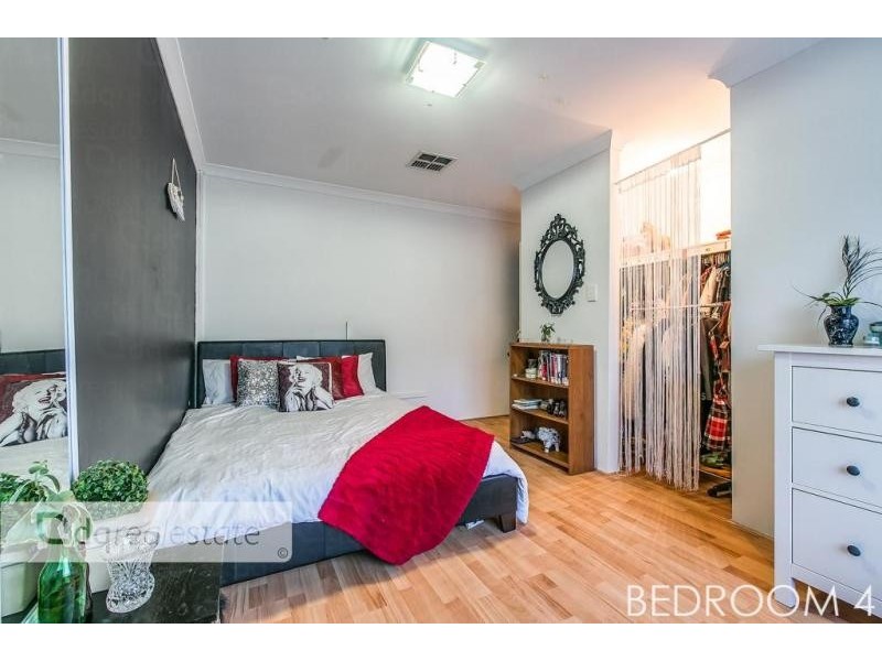 5 Limerick Crescent, Darch WA 6065