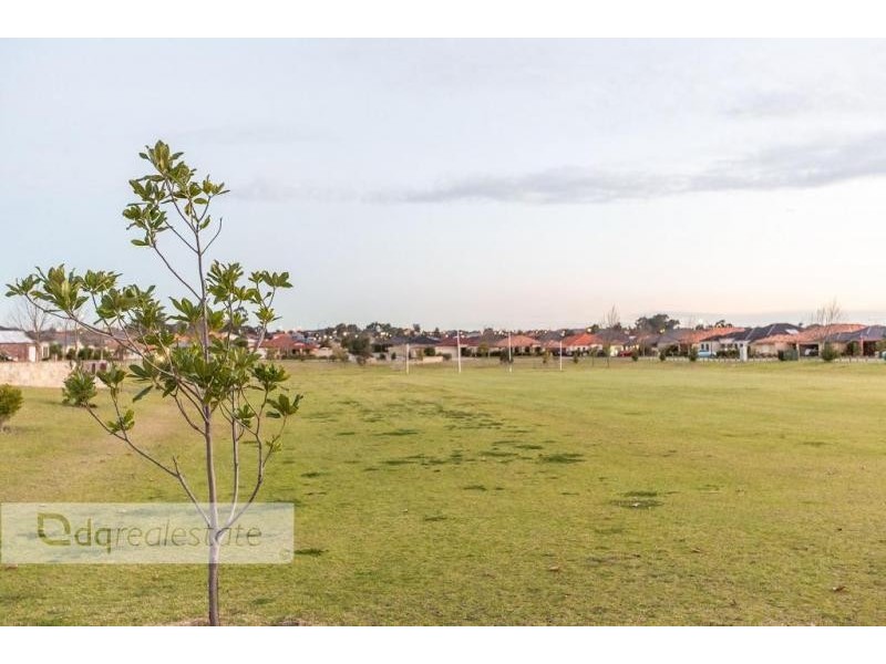 5 Limerick Crescent, Darch WA 6065