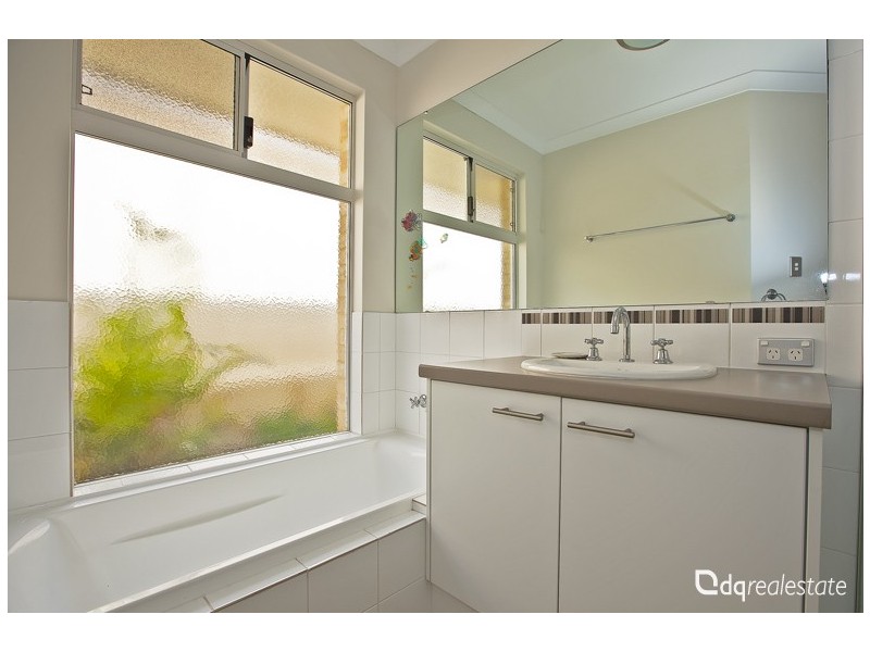 28 Eastman Turn, Tapping WA 6065