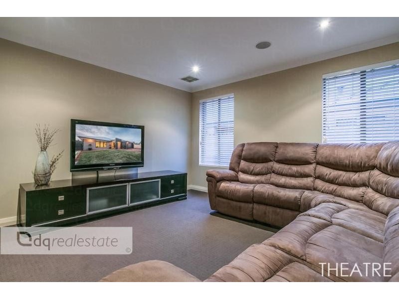 10 Susan Road, Madeley WA 6065