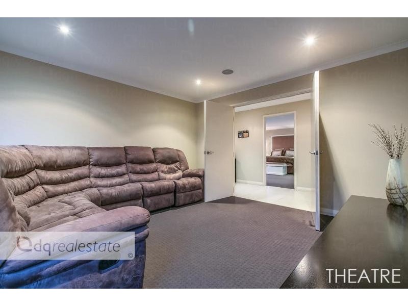 10 Susan Road, Madeley WA 6065