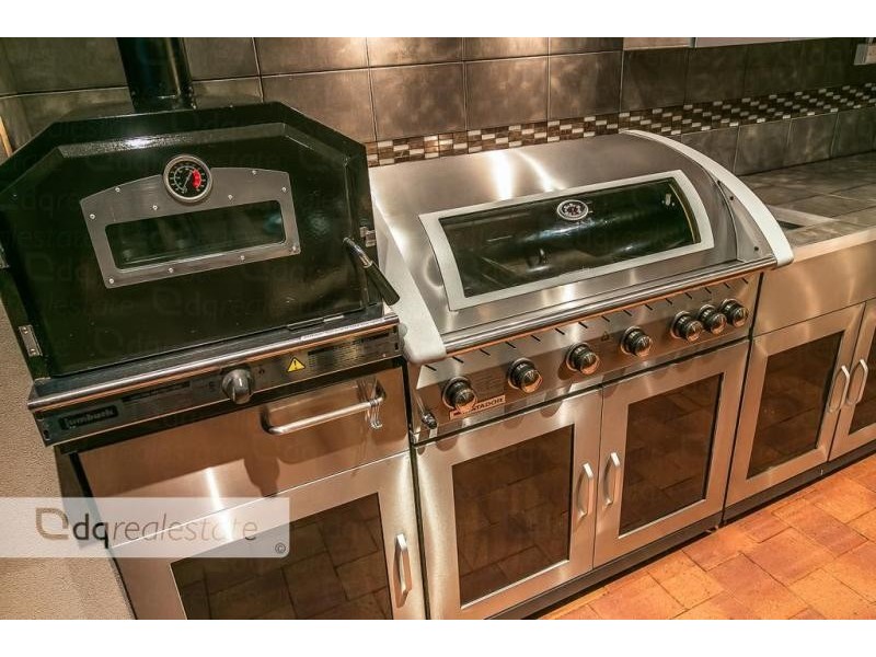 10 Susan Road, Madeley WA 6065