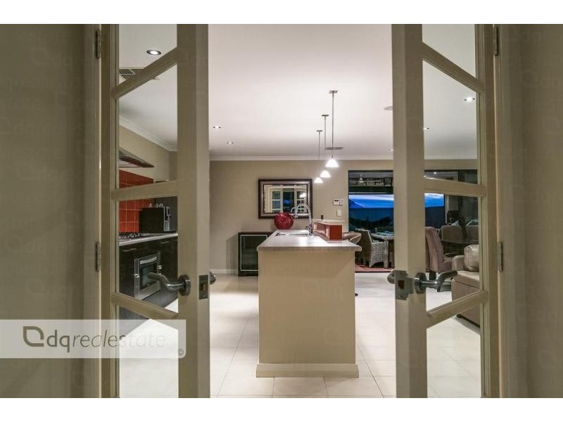 10 Susan Road, Madeley WA 6065