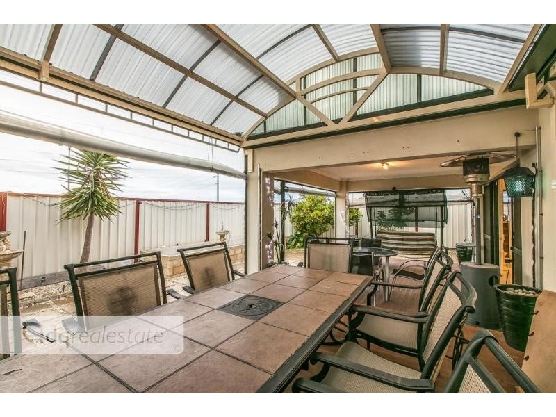 3 Graceland Avenue, Landsdale WA 6065