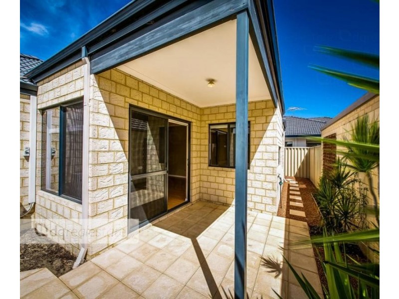 3A Rosinski Cirlce, Tapping WA 6065