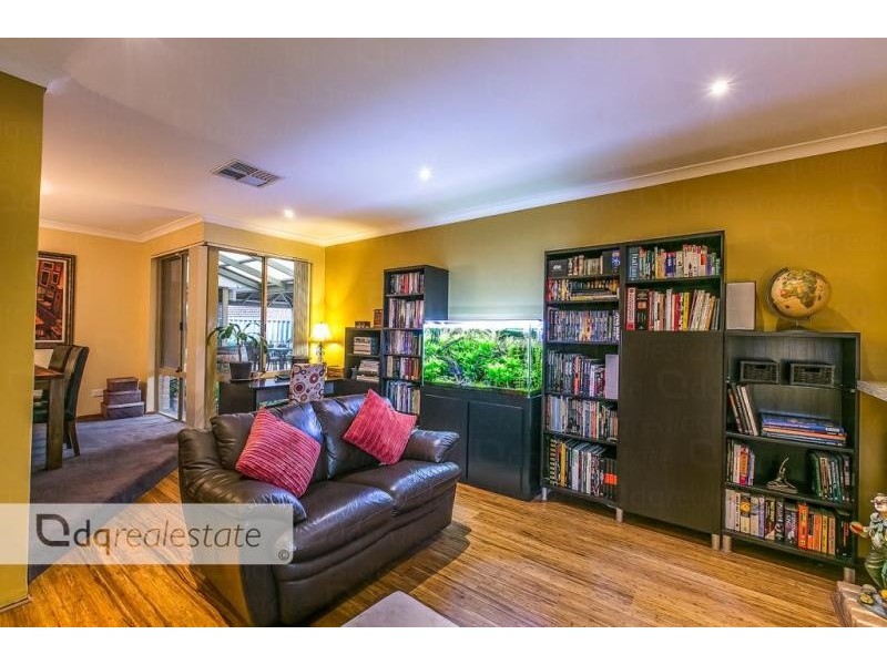 15 Bindoo Rise, Woodvale WA 6026