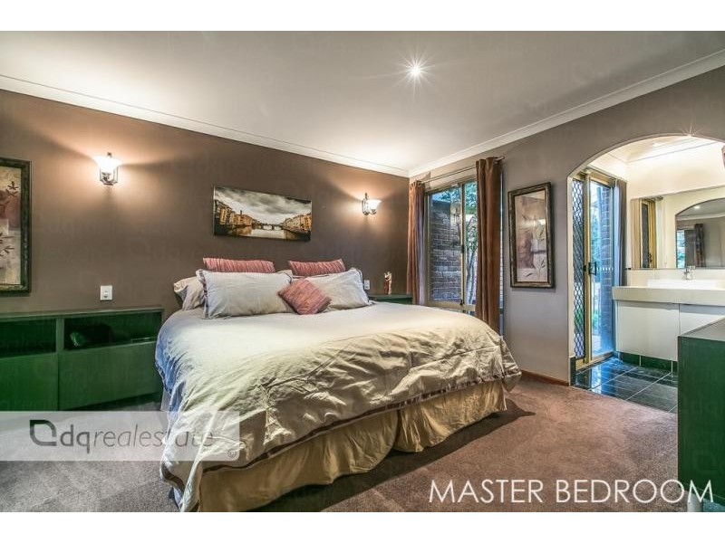 15 Bindoo Rise, Woodvale WA 6026