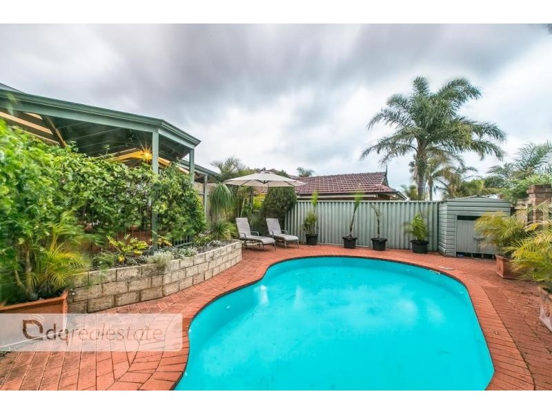 15 Bindoo Rise, Woodvale WA 6026