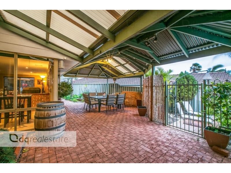 15 Bindoo Rise, Woodvale WA 6026