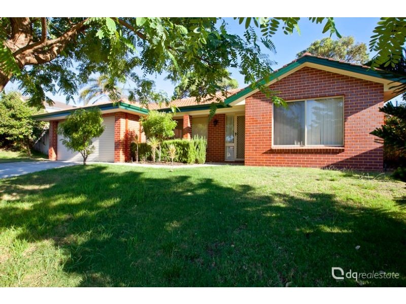 33 Monterey Drive, Woodvale WA 6026