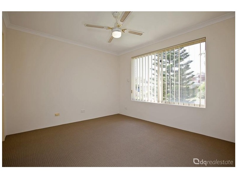 33 Monterey Drive, Woodvale WA 6026