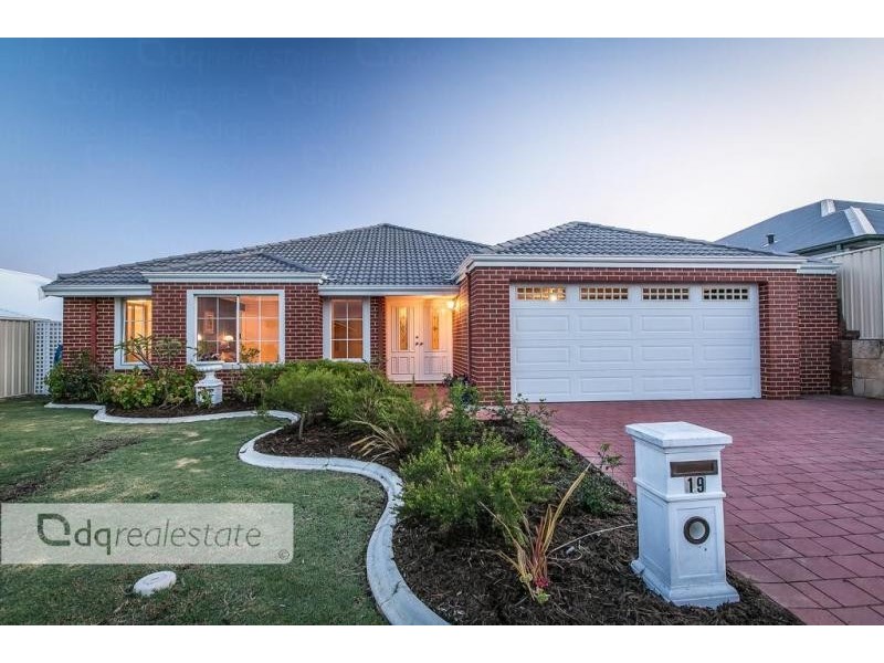 19 Gilbreth Bend, Tapping WA 6065